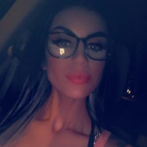 Meet your Posher, Christinia